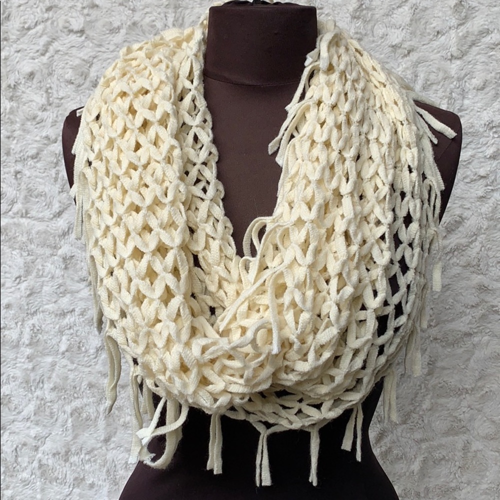 NWT Taleen Ivory Infinity Scarf.